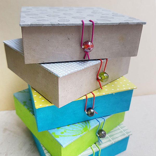 Salatschüssel aus Keramik mit buntem Dekor von Anke Steinberg aus Egmating