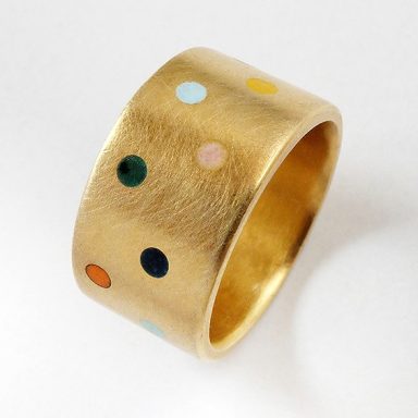 Vergoldeter Silberring mit bunten Emaille-Punkten