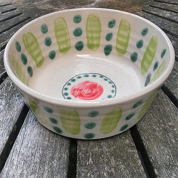 Salatschüssel aus Keramik mit buntem Dekor von Anke Steinberg aus Egmating